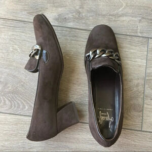 AMALFI BY RANGONI Serge Chain Suede Loafer Pump